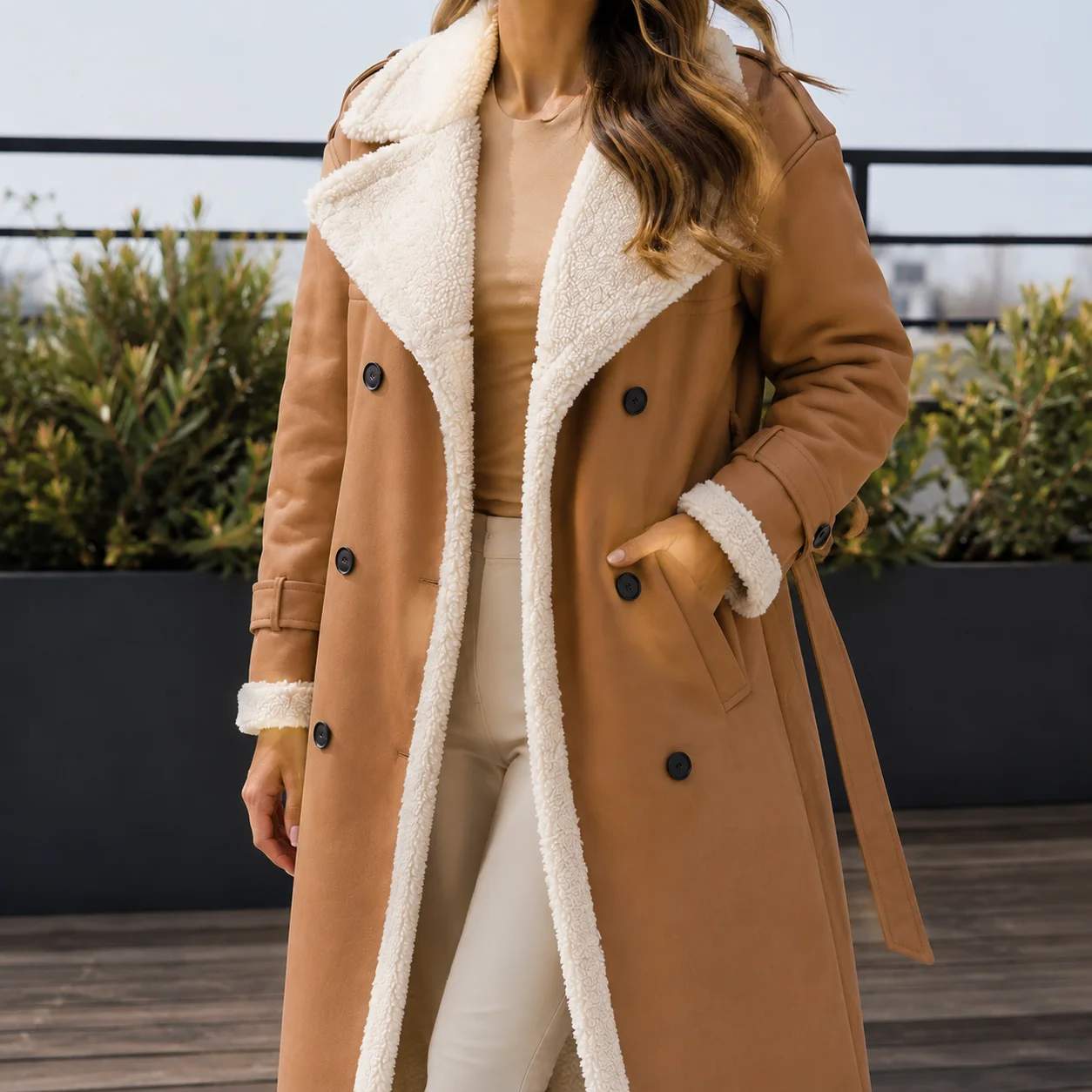Soledad Contrast Trim Coat — Beige